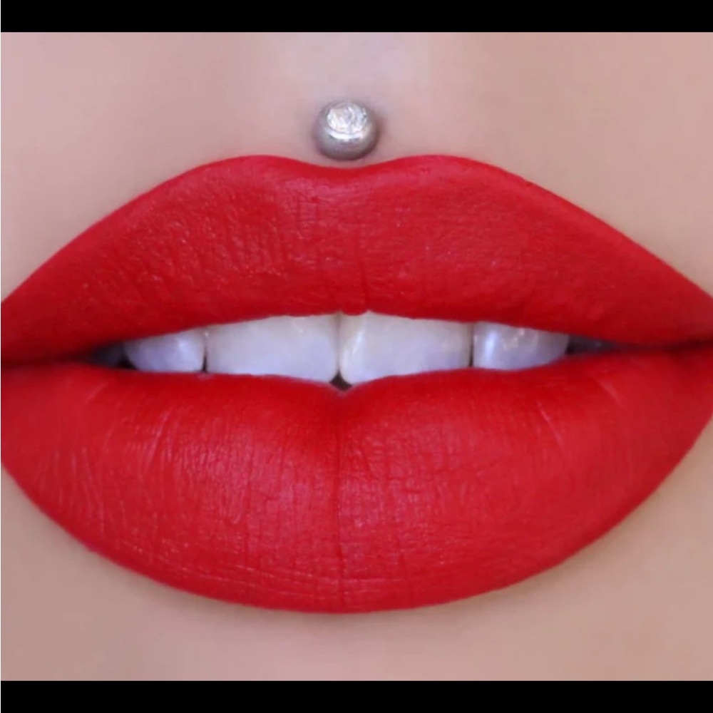 Jeffree Star Velour Liquid Lipstick in Redrum